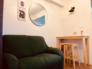 Destina Stays, Cozy & Netflix @Air Residences, Makati, Metro Manila - Manila - 5