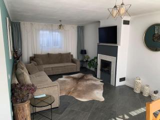 Relaxing entire house with garden - 1