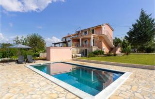 Beautiful Apartment In Malinska - 9