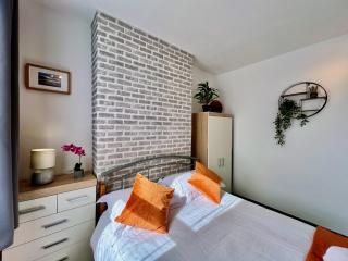 Clarence House 3 Bedrooms 8min to Station E17 North East London - London - 2