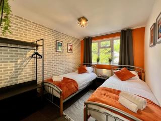 Clarence House 3 Bedrooms 8min to Station E17 North East London - London - 1