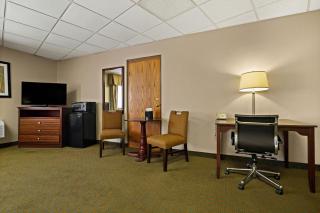Rodeway Inn - McPherson - 6
