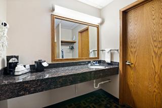 Rodeway Inn - McPherson - 3