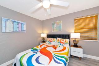 Walk to the beach and village - Gulf Villa - Siesta Key - 8