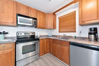 Walk to the beach and village - Gulf Villa - Siesta Key - 7