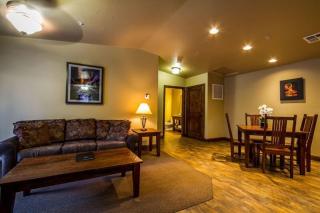 Cable Mountain Lodge - 3