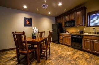Cable Mountain Lodge - 2