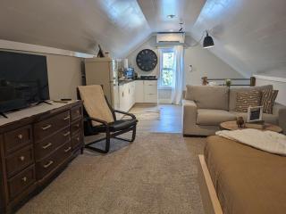 Lakewoods Urban Suite - 3