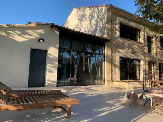 Studio attenant à Mas Provençal avec piscine - 9