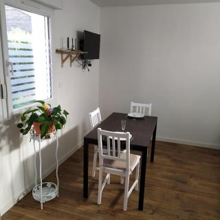 Appartement indépendant, calme 2 adultes, 2 étoiles - Fleuré - 1