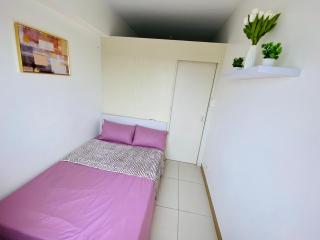 Luxury Two Bedroom with Balcony in SOUTH RESIDENCE of Las Pinas - Manila - 3
