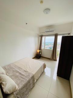 Luxury Two Bedroom with Balcony in SOUTH RESIDENCE of Las Pinas - Manila - 5
