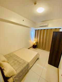 Luxury Two Bedroom with Balcony in SOUTH RESIDENCE of Las Pinas - Manila - 6