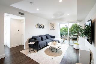 Luxury 2Bed/2Bath Apt in West Hollywood w/ Rooftop - 9
