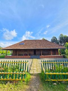 NATURE CASTLE -Traditional villa,Vattavada - Kottakamboor - 9