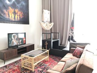 Pirate Tavern for 6-7 Pax, 5mins to 1U, Kidzania, IKEA - Petaling Jaya - 4
