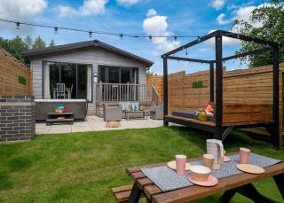 Raywell Hall Country Lodges - 1