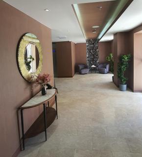 Riggae Tower Hotel - 1