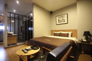 The May Hotel - Busan - 9