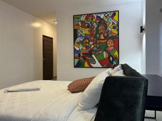 Guided Hospitality - Luxury Accommodations - Lagos - 8