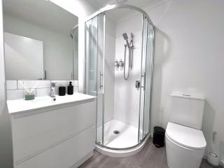 Villa in Central Hamilton - By KOSH BNB - Hamilton - 3