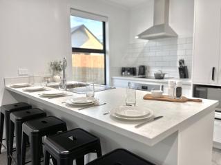 Villa in Central Hamilton - By KOSH BNB - Hamilton - 8