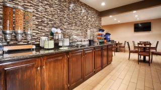 Best Western Red Carpet Inn - 9