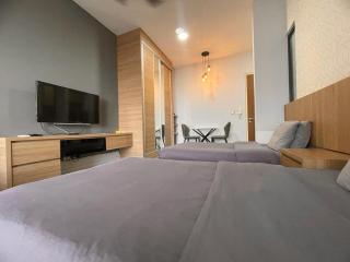 Imperio,Res - Sunset -- Infinity Pool -- Sea View - Malaca - 9