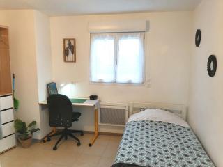 Studio meublée avec sanitaires douche kitchenette - Angers - 0