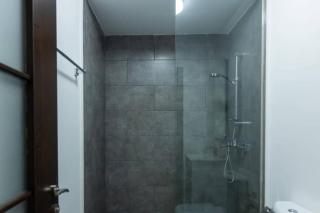 Central 2 Bed Apartment - 2