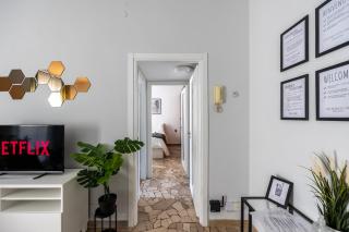 [8 min dalla METRO] Casa Elegante con Netflix e Wifi - 4