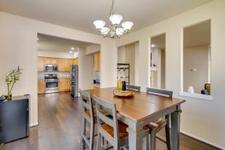 Bothell Retreat Home Gym, Fireplace and More! - 4