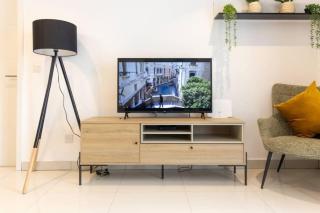 Lennox Beautiful 2 Bed - 7