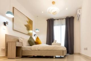 Lennox Beautiful 2 Bed - 1