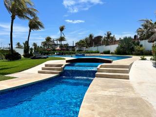 New Modern Acapulco Diamante House Getaway with Pool View and Beach Club - Acapulco - 1