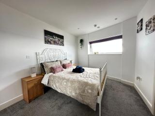 Stunning Ocean & City View APT - 1