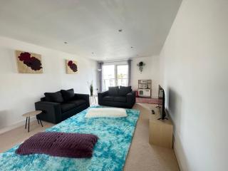 Water Front APT Walk to the Beach & City Centre - 2