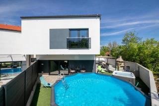 VILLA VERONIQ z bazenom & jacuzzi - Soline - 0