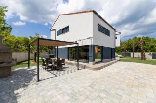 VILLA VERONIQ z bazenom & jacuzzi - Soline - 9
