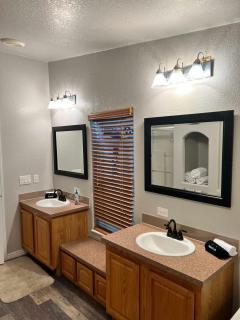 Parker Strip pool house with game room! - Parker - 3