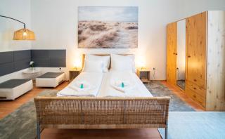 Free Parking Charlie's Residence - 2sep room, AC, Fast WiFi, TV - Budapest - 5