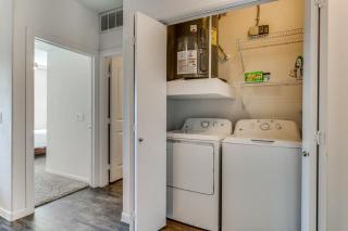 Spacious CozySuites on I-35 w pool and parking #02 - Pflugerville - 1