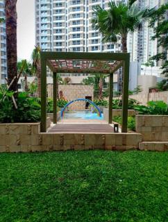 Luxury Residences Taman Anggrek Residences 3BR Condo with Private Lift - Jakarta - 3