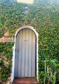 Roche's Cozy Corner R-2 Ground Level - 7