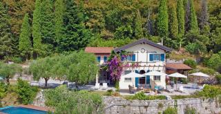 Neu- Villa Ventinove zauberhaft renovierte Landhausvilla mit traumhaftem 180-Seeblick und Park - Gardone Riviera - 4
