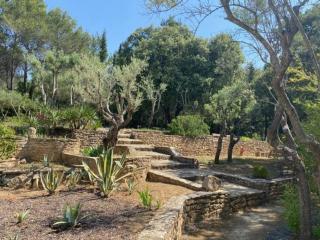 Maison en pleine nature -Domaine des mille pierres - Laudun - 1