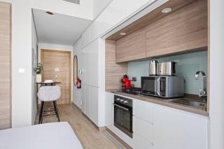 StoneTree - Studio One Tower Studio - Canal View - Dubai - 9