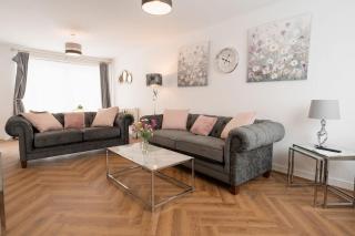 Prenton House, 3BR Close to Liverpool - Birkenhead - 0