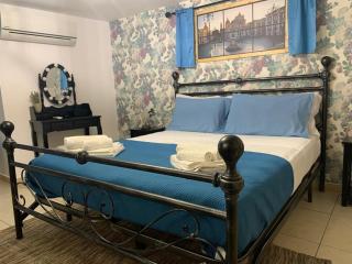 Gina House - 3