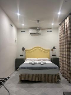 Turistic Apartment Sevillanos SL - Sevilla - 0